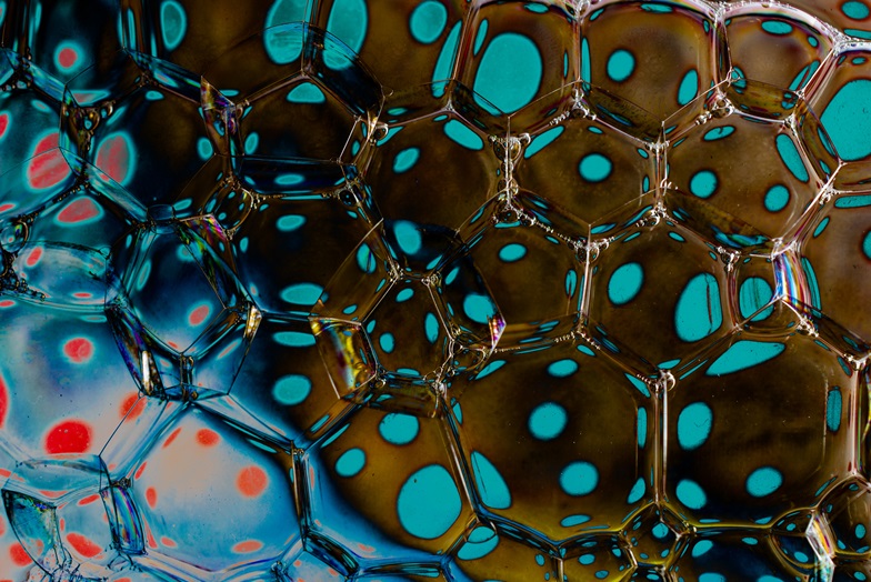 Oil bubbles inside water base forming patterns